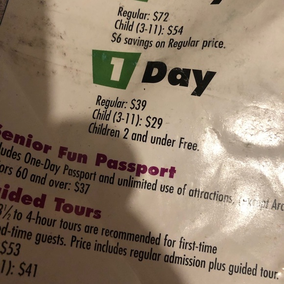 Early 2000 Disneyland Resorts Brochure- 710 $15 or $12 w/offer - Picture 7 of 8